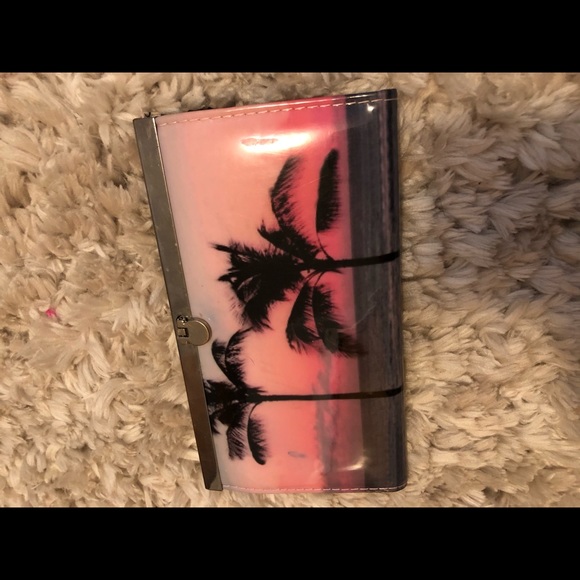 Beach Design Wallet - Picture 1 of 3